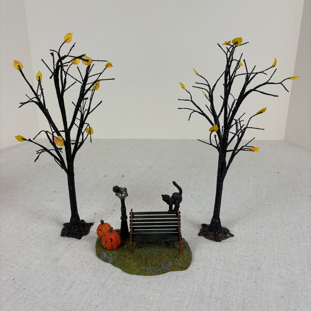 Department 56 Snow Village Halloween Ghostly Landscape Set PARTIAL